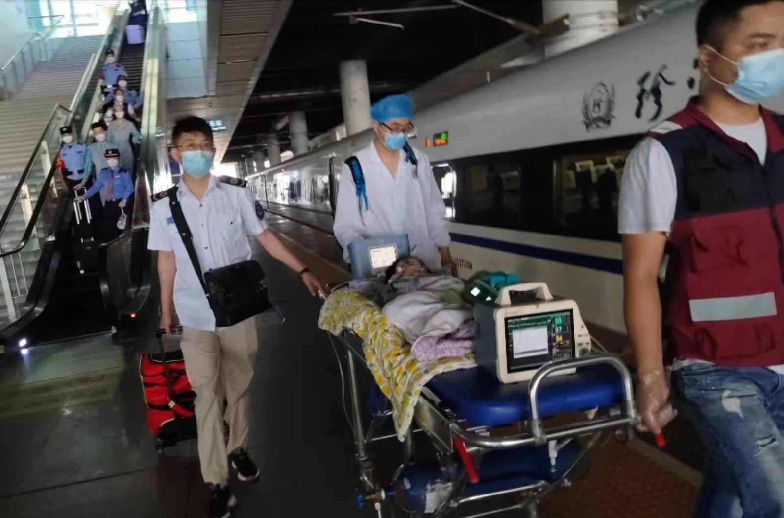 共青城市高铁转运公司